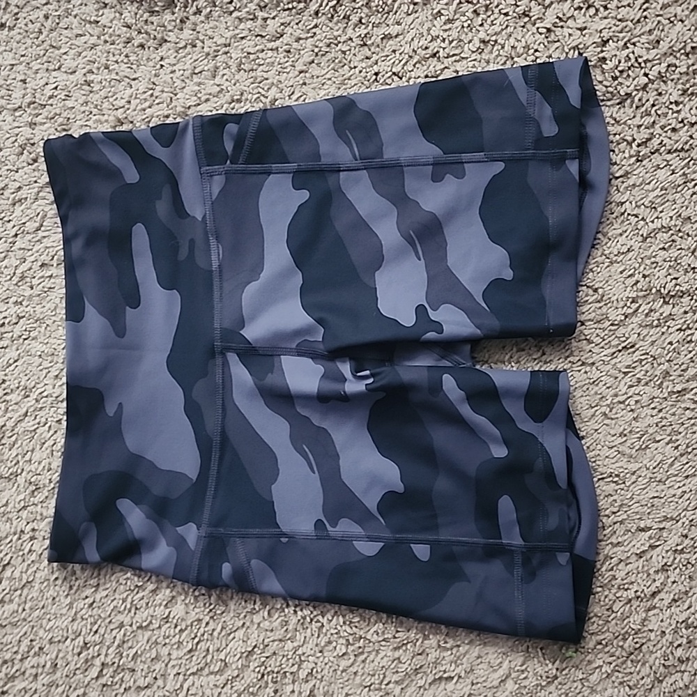 Old Navy active powersoft shorts size small